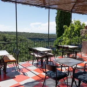  Hotel Les Remparts